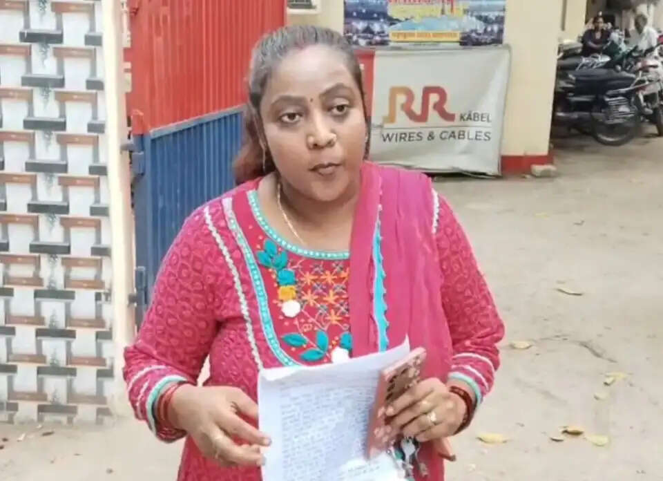 फिरोजाबाद में पति ने किया जिंदा पत्नी का पिंडदान, पुलिस से शिकायत