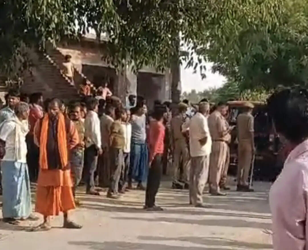 शाहजहांपुर में फावड़े से वार कर पत्नी की हत्या की