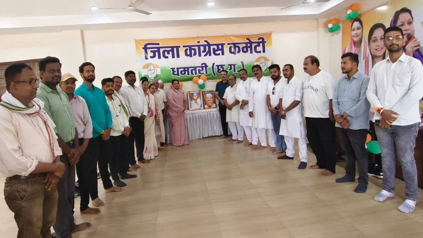 गांधी-शास्त्री जयंती पर कांग्रेसियों ने किया माल्यार्पण