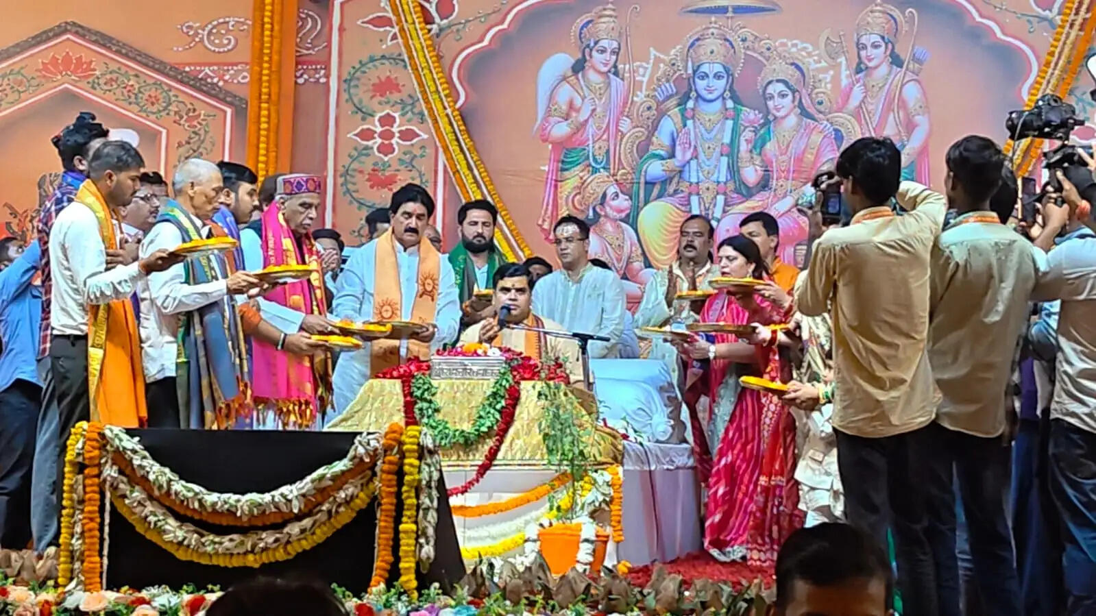 भरत जी का त्याग और भ्रातृप्रेम समाज के लिए अनुकरणीय : आचार्य शांतनु महाराज