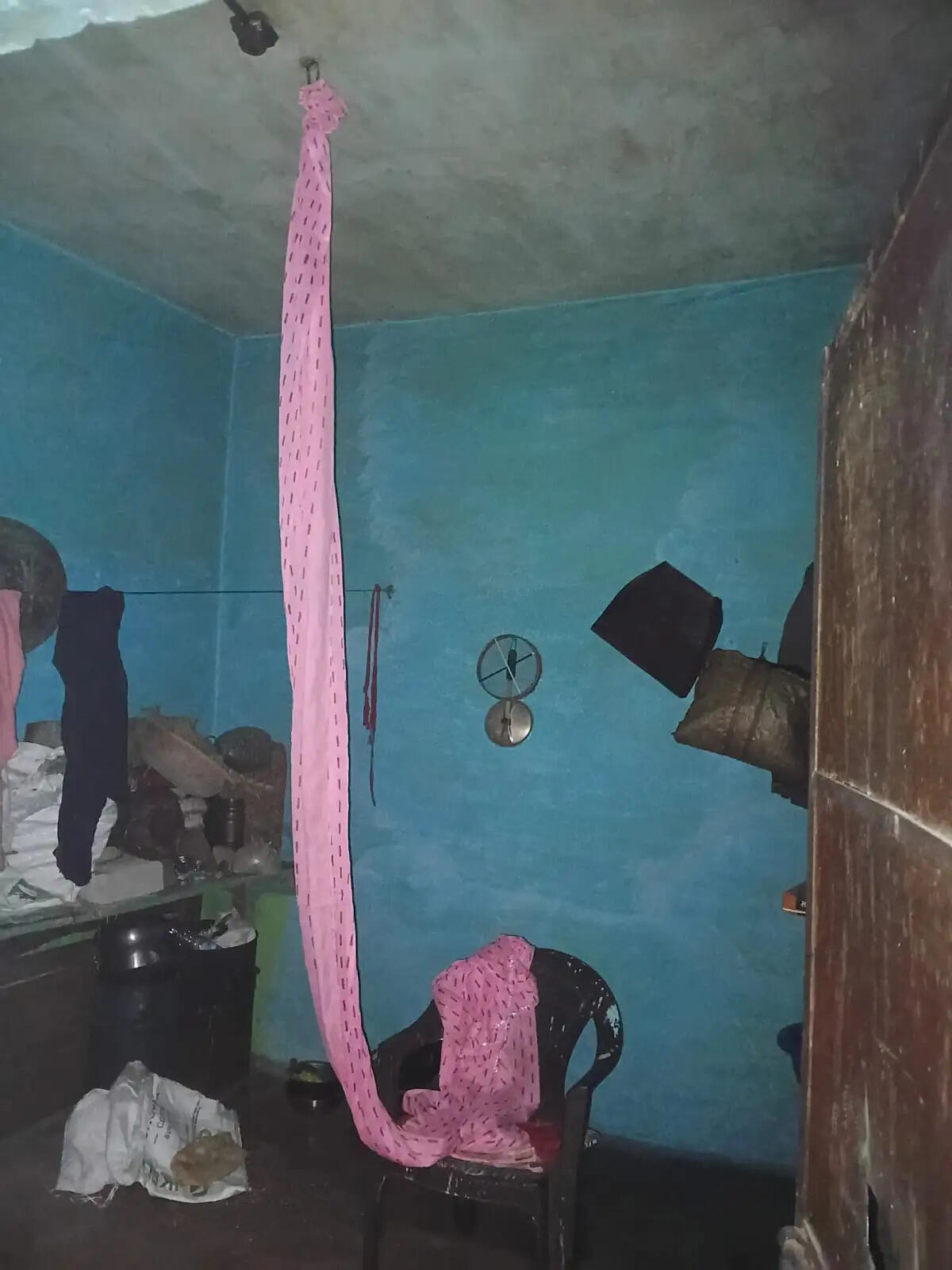 सागरः फांसी लगाने जा रही महिला को डायल 112 की टीम ने फंदे से खींच निकाला