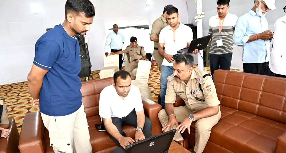 बैरागी कैंप पार्किंग का डीएम-एसएसपी ने किया निरीक्षण, सुरक्षा के सख्त निर्देश
