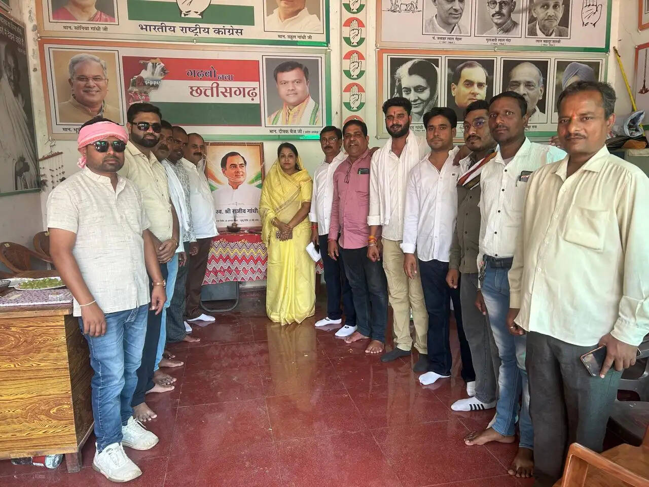 कुरुद में आतंकवाद विरोध दिवस के रूप में मनाई गई राजीव गांधी की पुण्यतिथि