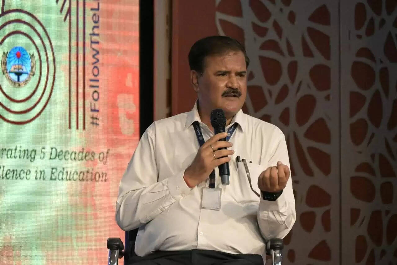 वाराणसी: अपार्टमेंट में कार पार्किंग विवाद में शिक्षक की ईंटों से ताबड़तोड़ प्रहार कर हत्या