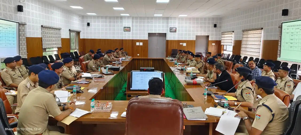अपराधियों पर शिकंजा, साइबर ठगी और छात्रसंघ चुनाव पर पुलिस की नजर