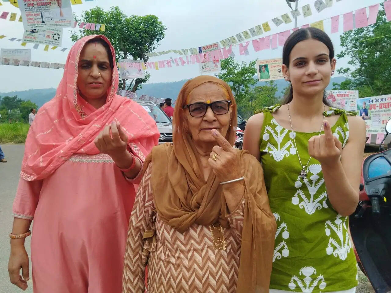 पंचायत चुनाव : कांगड़ा में दूसरे चरण में 74 प्रतिशत से अधिक मतदान