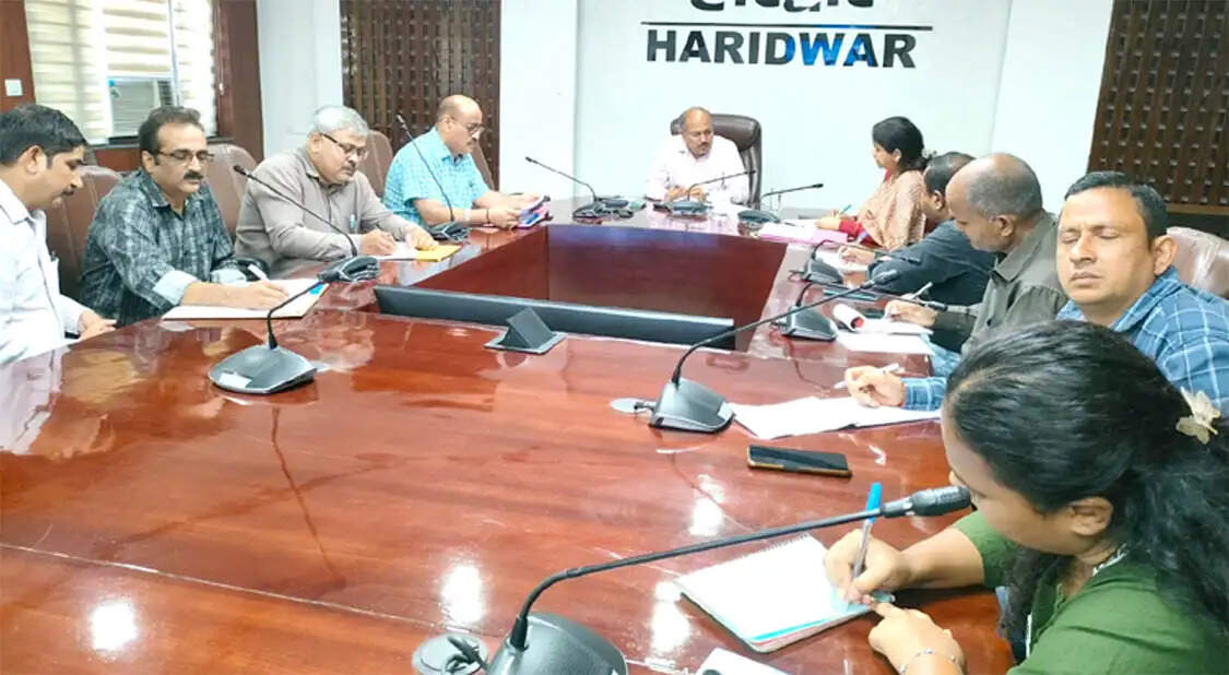 सजावटी मछली पालन से स्वरोजगार को मिलेगा बढ़ावा, योजनाओं के प्रचार-प्रसार पर जोर