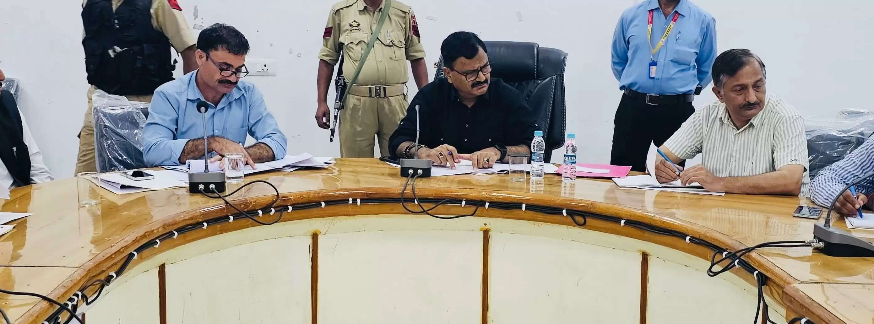 राणा ने मेंढर में ग्रामीण विकास विभाग की प्रगति की समीक्षा की