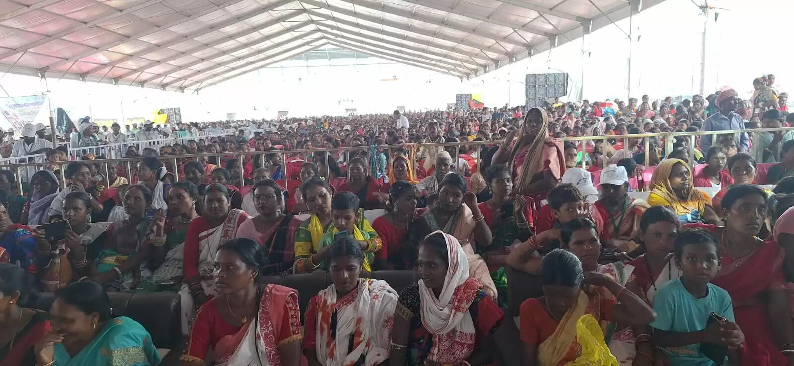 समाजिक कुरीतियों को मिटाकर अपने बच्चों को बनाएं शिक्षित : विनोद