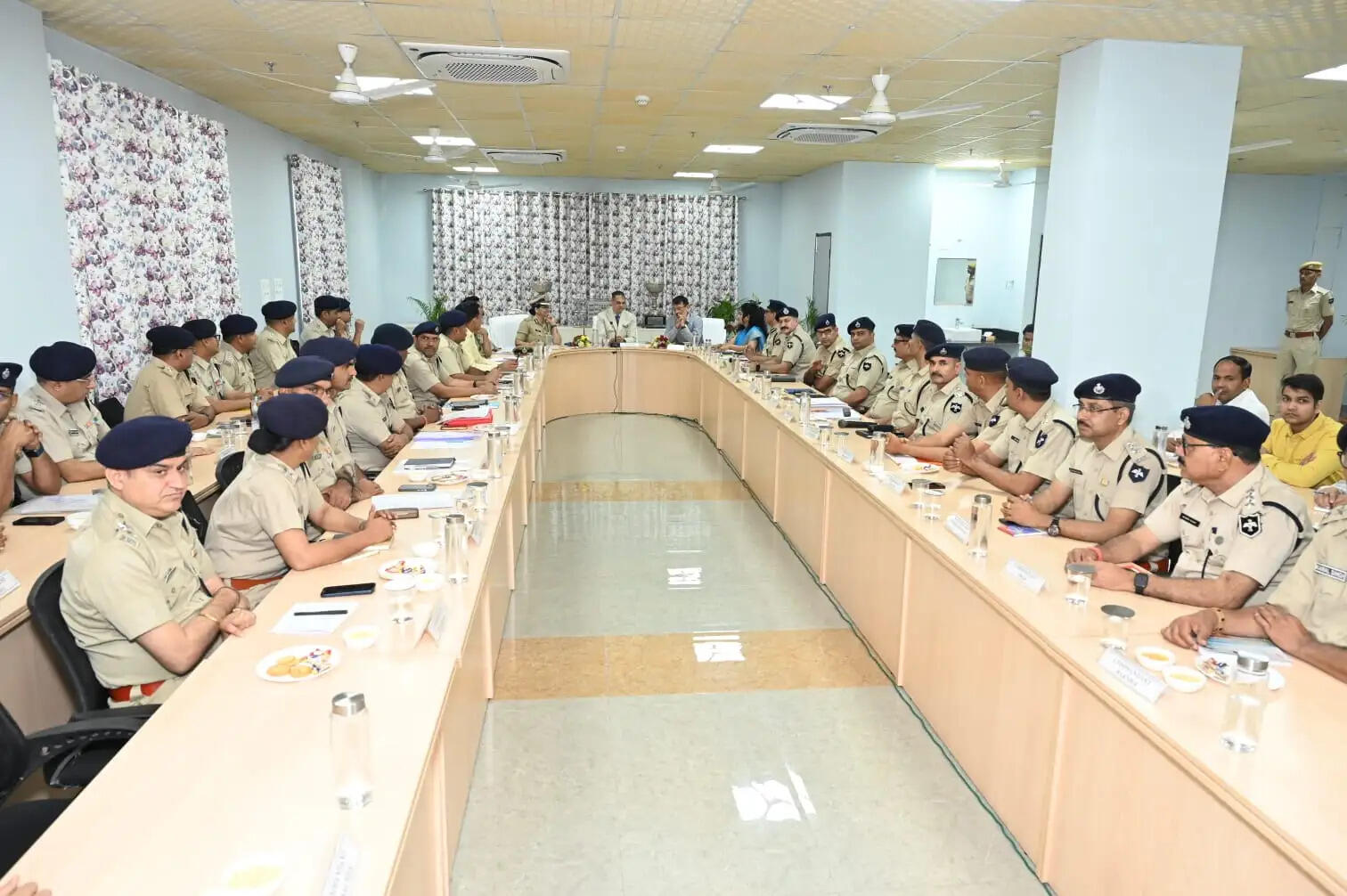 गृह रक्षा विभाग को तकनीकी रूप से सशक्त बनाने पर जोर