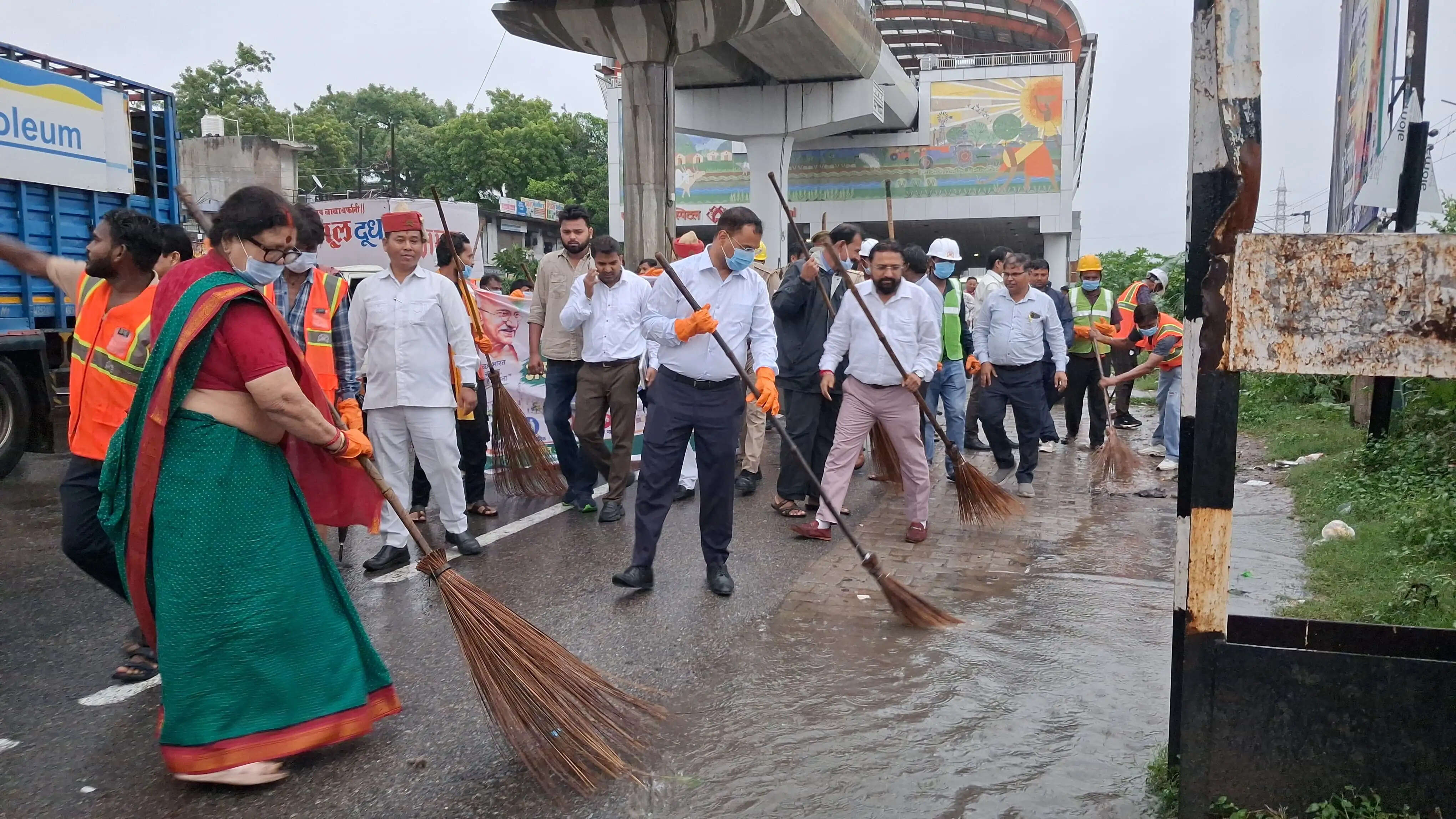 157 घंटे के सफाई अभियान में कूड़ा दोबारा जमा न हो, ऐसी व्यवस्था करें : अर्पित उपाध्याय