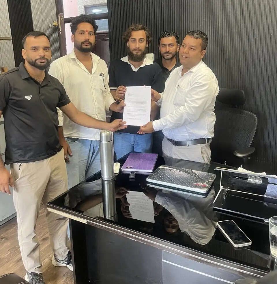 कठुआ के प्रतिनिधिमंडल ने जेके स्पोर्ट्स काउंसिल को सौंपा ज्ञापन, समस्याओं के शीघ्र समाधान का आश्वासन
