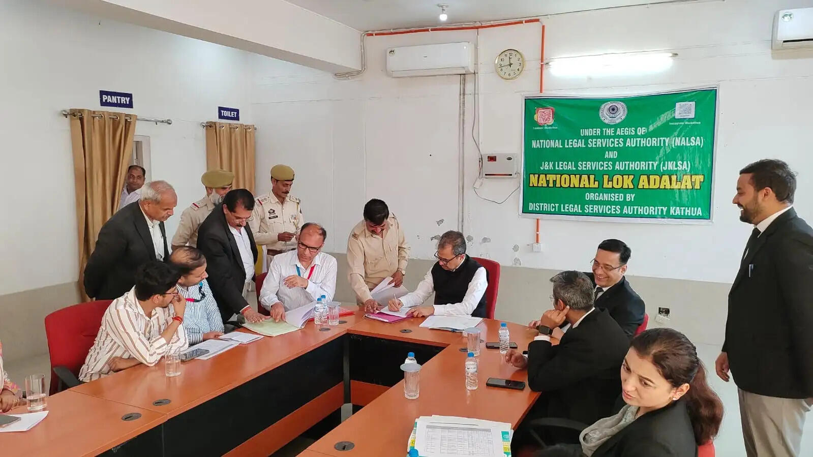 राष्ट्रीय लोक अदालत में 2.19 करोड़ रुपये से अधिक की वसूली
