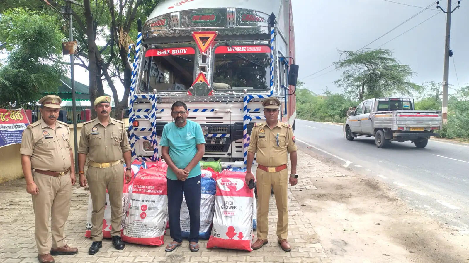 पुलिस ने पकड़ा तीन करोड़ का गांजा, एक तस्कर गिरफ्तार
