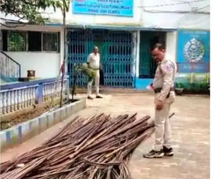 कुल्टी में अवैध लोहा कारोबार पर पुलिस की बड़ी कार्रवाई, एक गिरफ्तार