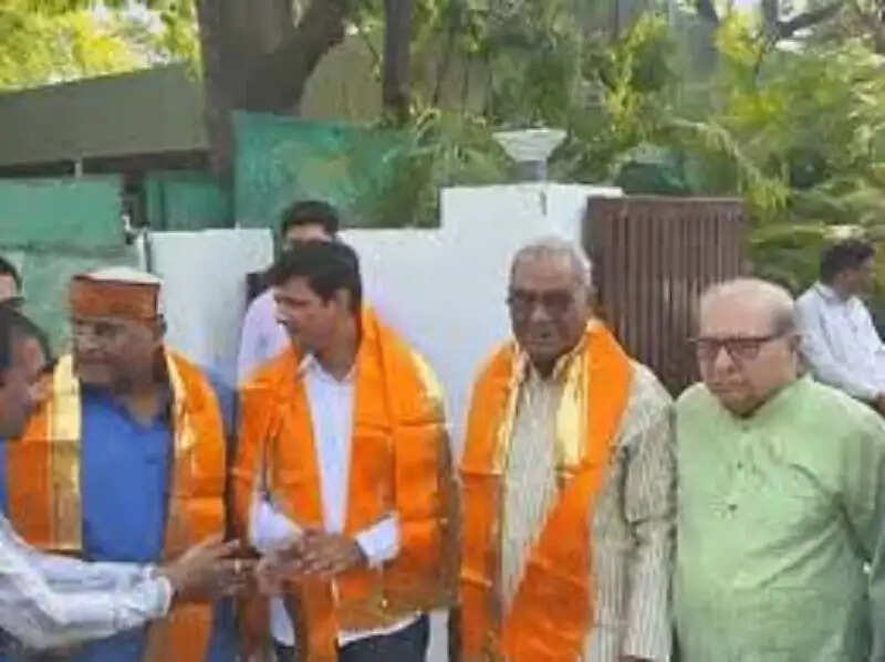 इंदौर में पानी की राजनीति के बदले सुर, 24 घंटे में बदली तस्वीर, महेंद्र हार्डिया ने की महापौर की सराहना
