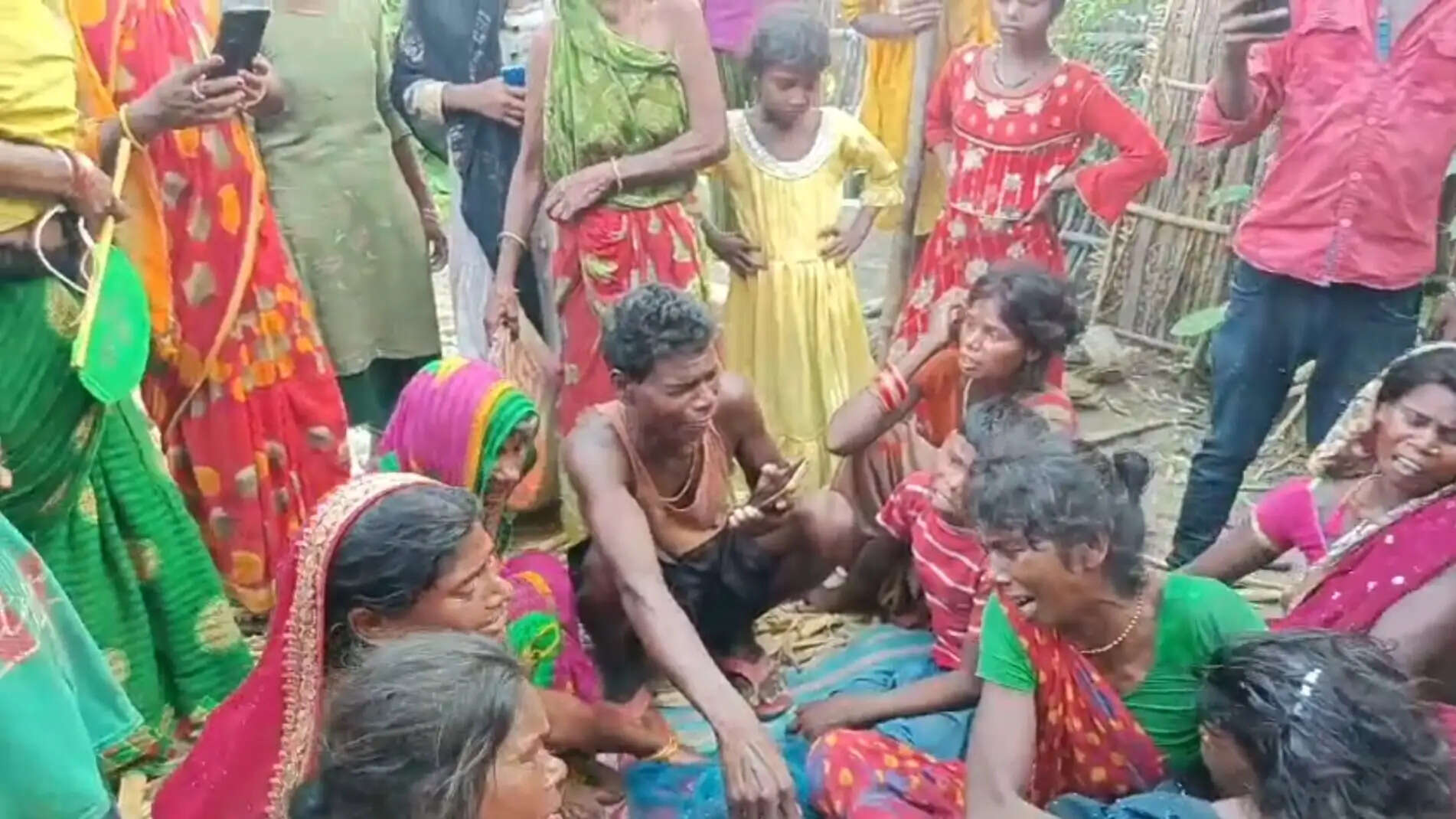 तीन किशोरियों की तालाब में डूबने से मौत