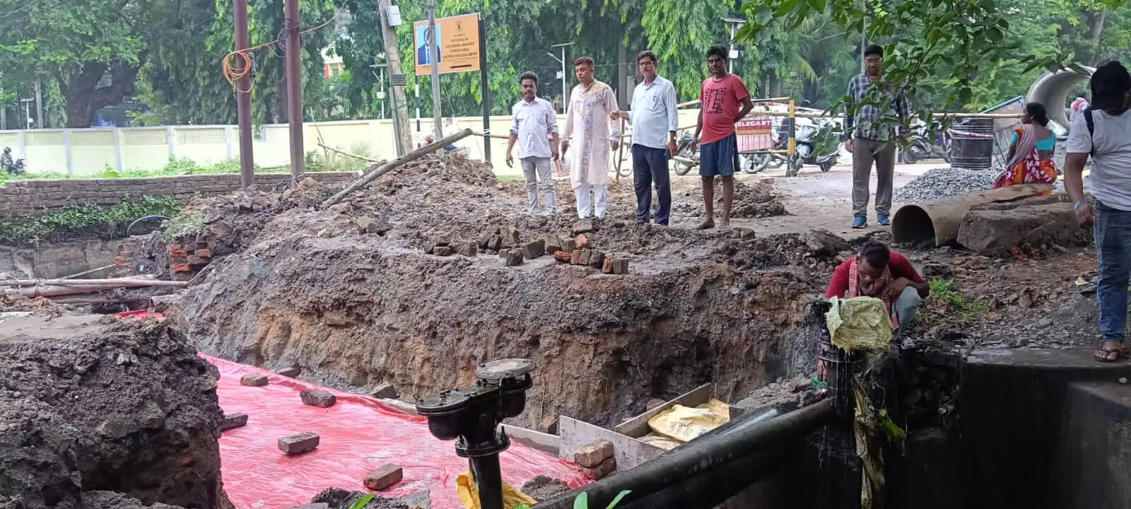 कुल्टी में जल निकासी टनल के पुनर्निर्माण का कार्य शुरू, स्थानीय लोगों ने संतोष व्यक्त की