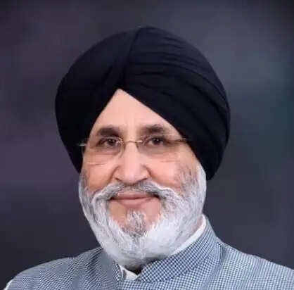 एमबीबीएस फीस बढ़ोतरी मेधावी छात्रों और मध्यमवर्गीय परिवारों पर 'दोहरा' झटका : डॉ. चीमा