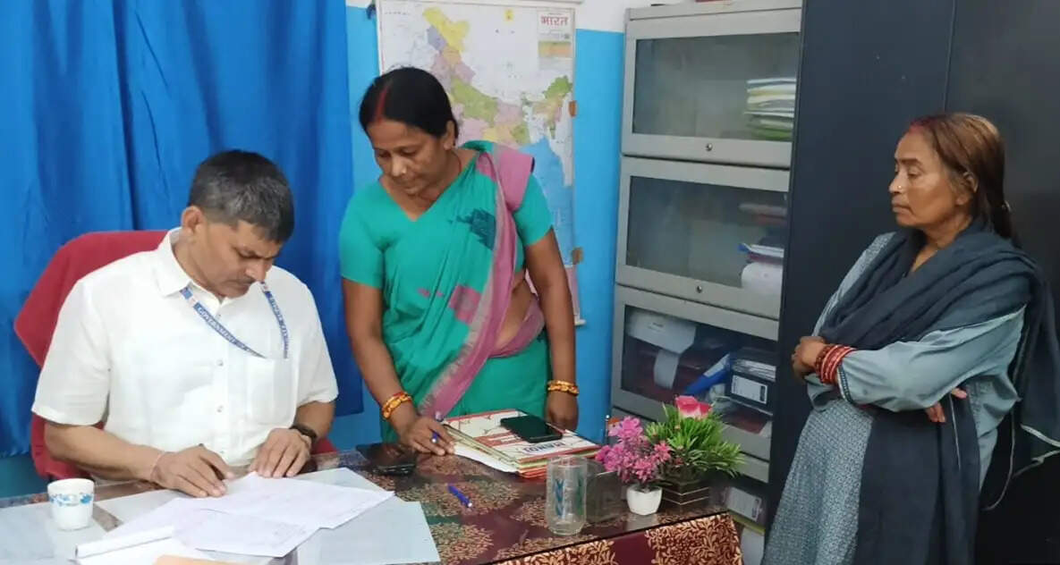 केजीबीवी में सुविधाओं का अभाव, निरीक्षण में खुलीं व्यवस्थाओं की पोल; डीईओ ने दिए सुधार के सख्त निर्देश
