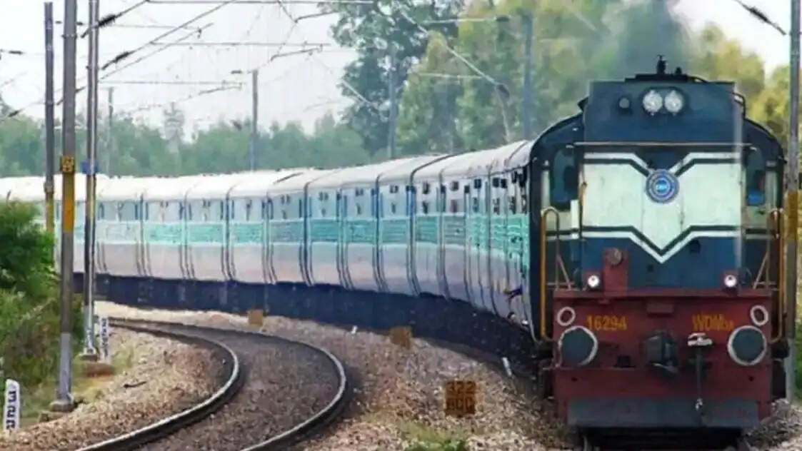 वासद-रनोली रेलखंड पर मेगा ब्लॉक, तीन जून को कई ट्रेनें रद्द और प्रभावित रहेंगी