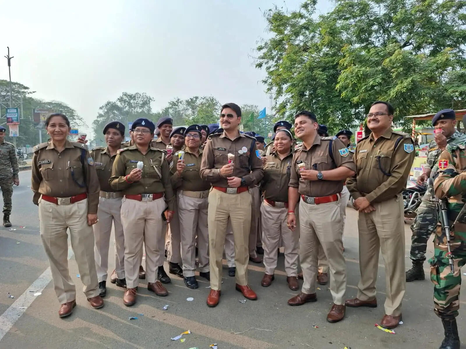 महिला पुलिसकर्मियों ने चलाया एंटी क्राइम चेकिंग अभियान