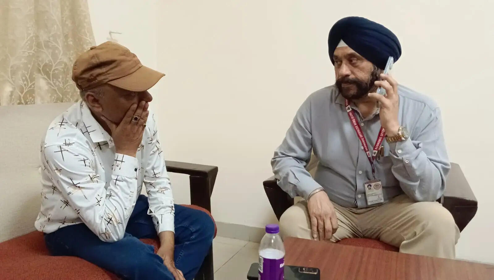 ईओडब्ल्यू ने नगर निगम के बाबू को रिश्वत लेते रंगे हाथों किया गिरफ्तार