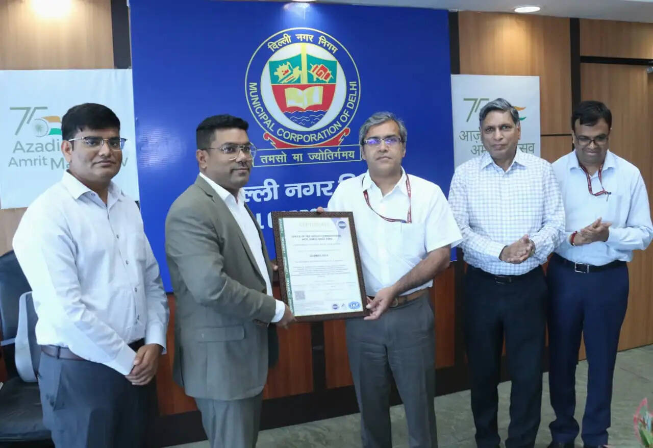 एमसीडी के करोल बाग जोन को स्वच्छता एवं नागरिक सेवाओं में उल्लेखनीय सुधार के लिए आईएसओ प्रमाण मिला