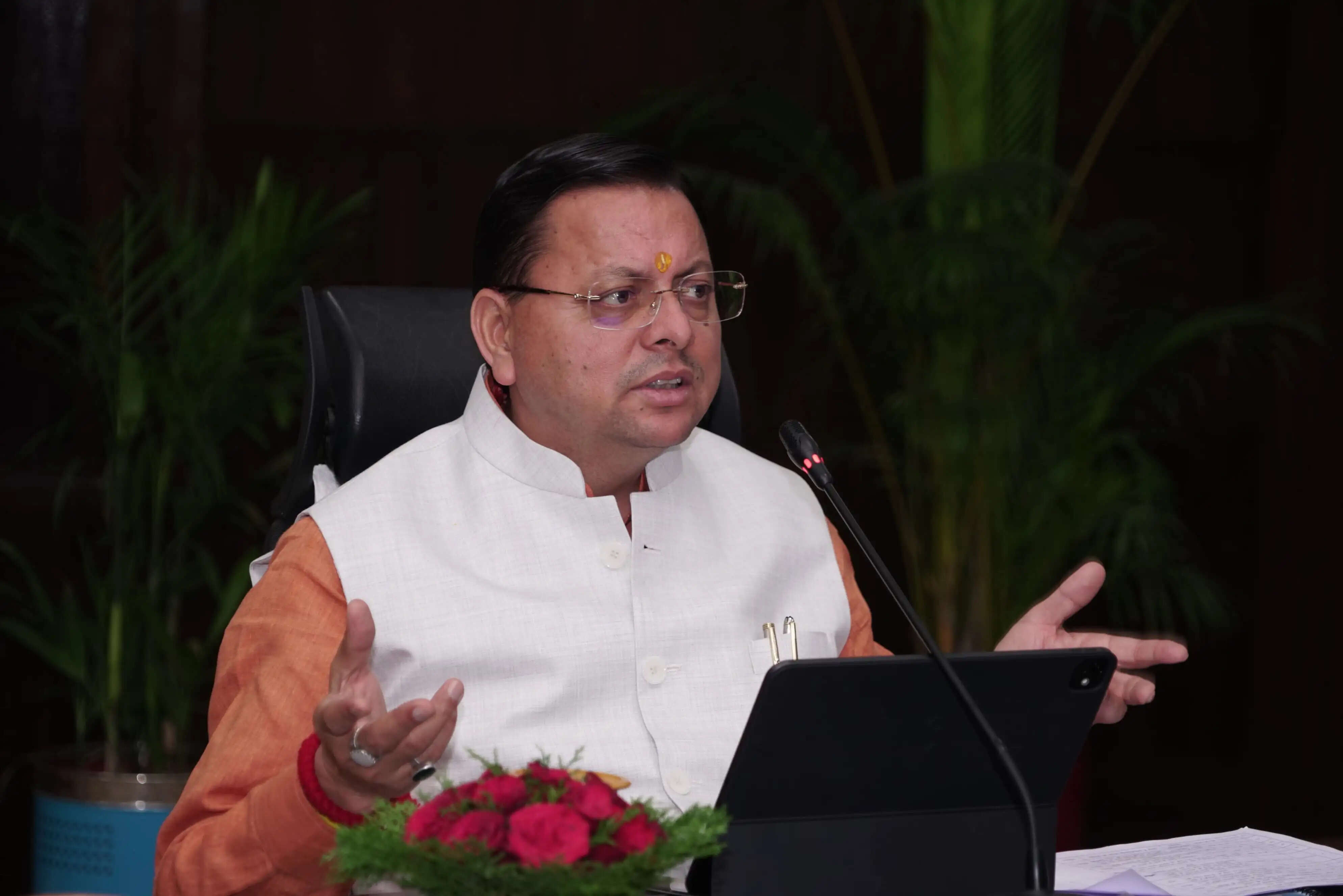 मुख्यमंत्री धामी ने पांच विधानसभा क्षेत्रों के लिए की गई घोषणाओं की समीक्षा की, बोले-विकास कार्यों में देरी पर तय हो जिम्मेदारी