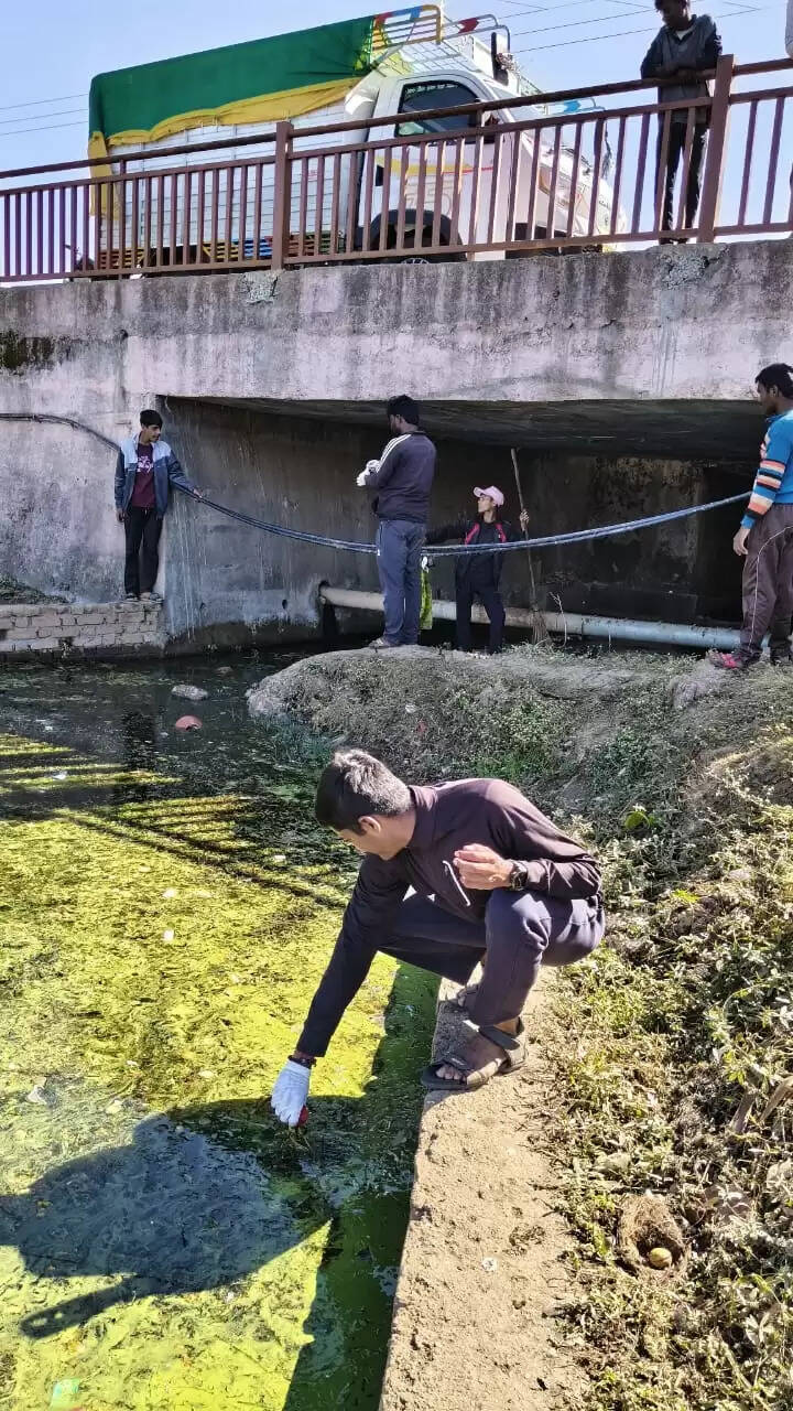 अनूपपुर: श्रद्धालु तीर्थ की पवित्रता बनाए रखने सिंगल यूज प्लास्टिक के उपयोग से बचें