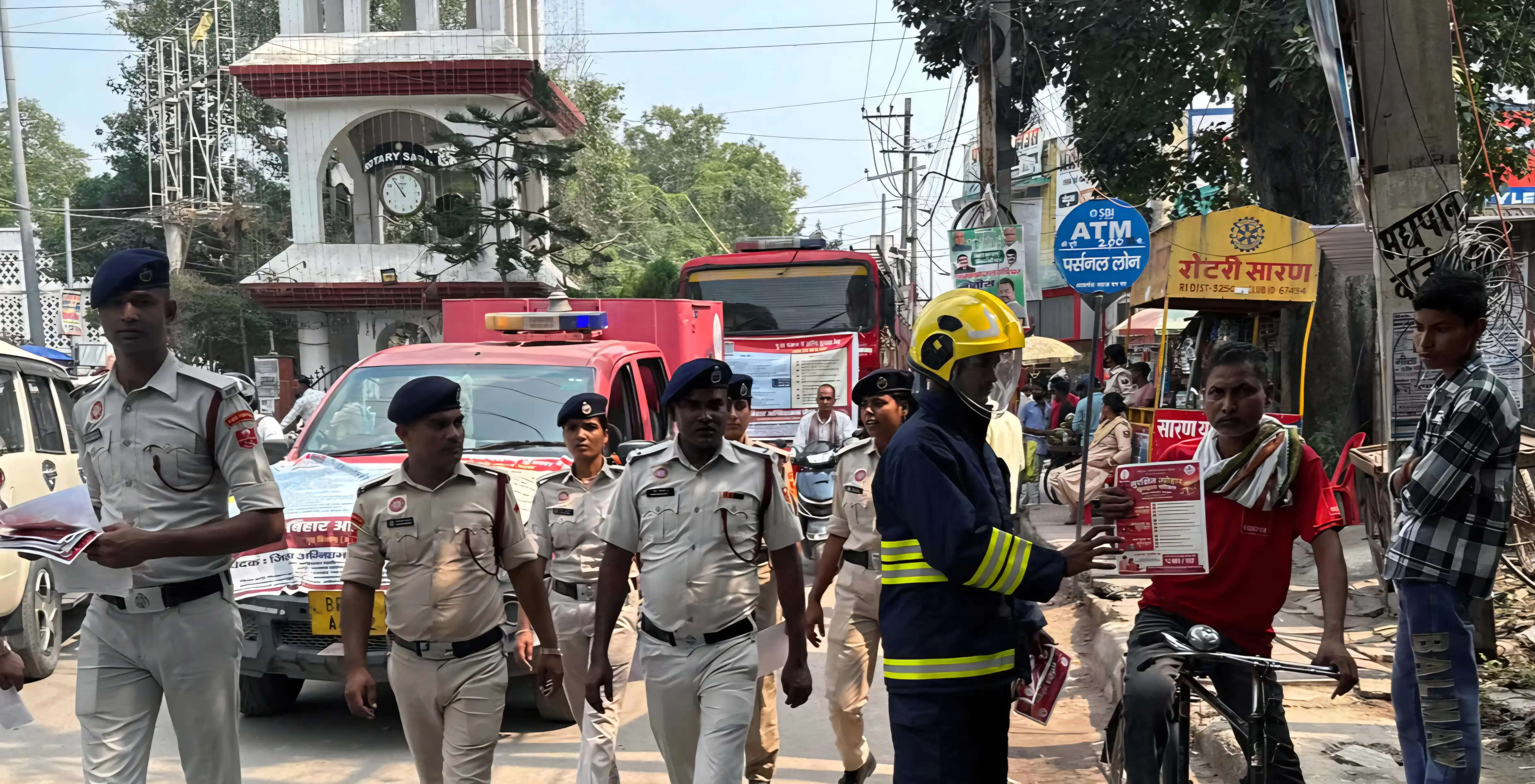 दुर्गा पूजा को लेकर अग्निशमन विभाग का अलर्ट, छपरा में पंडालों का किया निरीक्षण