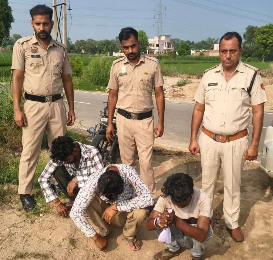 सिरसा: पांच नशा तस्कर गिरफ्तार, लाखों रुपये की हेरोइन बरामद
