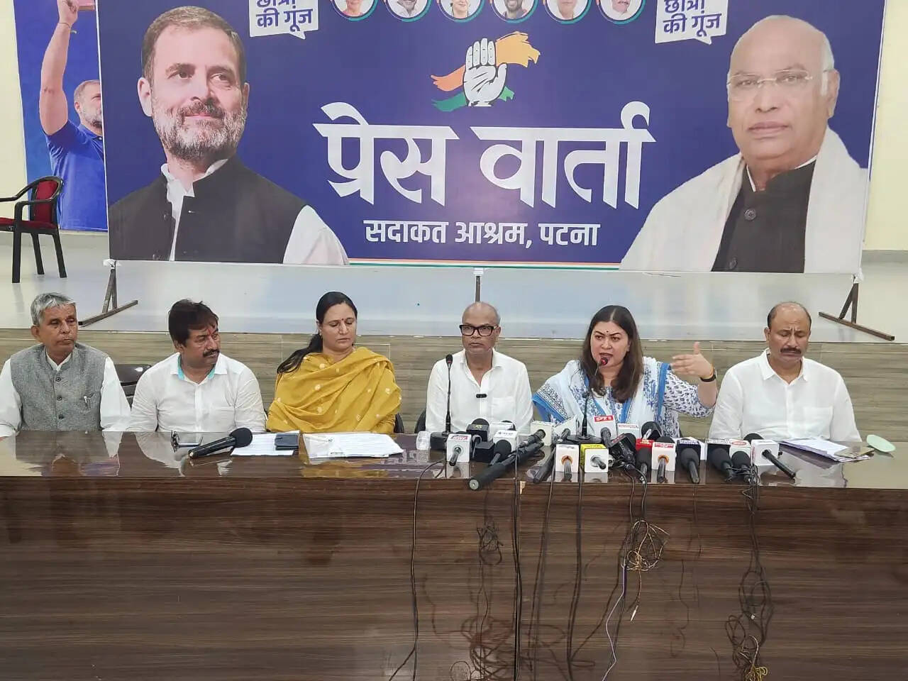 मोदी परीक्षा पर चर्चा करते है, लेकिन पेपर लीक पर चर्चा से भागते हैं: डॉ.रागिनी नायक