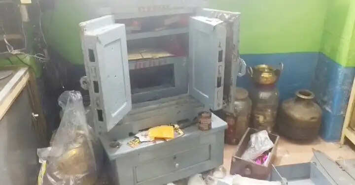 काली पहाड़ी बाजार में बड़ी चोरी की घटना से इलाके के व्यवसायियों में दहशत