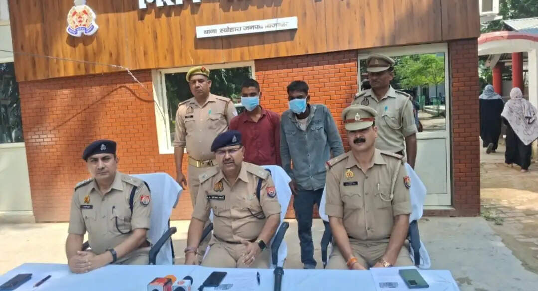 बिजनौर : अनीस हत्याकांड में दो आरोपित गिरफ्तार, शव के साथ खून से सने कपड़े भी बरामद