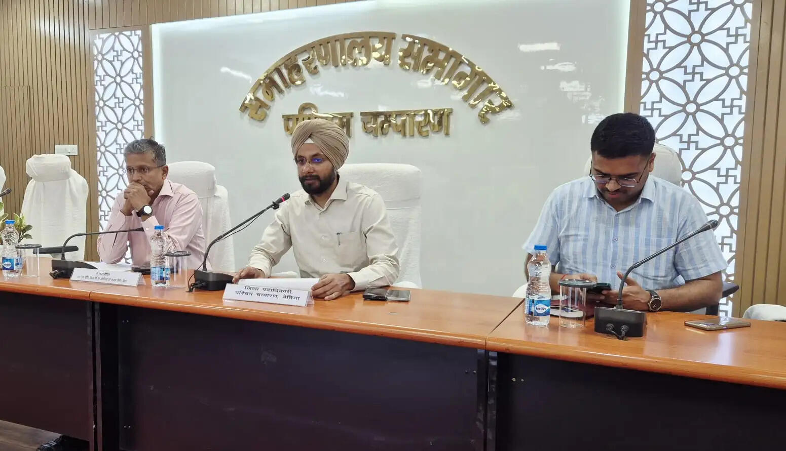 कालाबाजारी करने वालों के विरूद्ध करें विधिसम्मत कार्रवाई:-प्रभारी सचिव