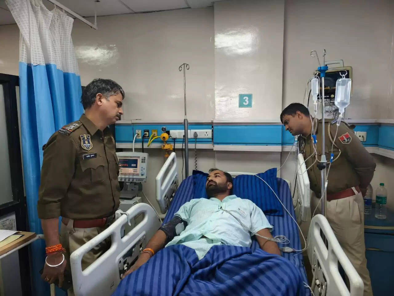 बजरंग दल कार्यकर्ताओं पर हमले के विरोध में सैकड़ों कार्यकर्ताओं ने पुलिस थाने का किया घेराव