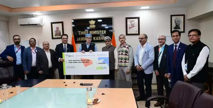 राहत और पुनर्वास कार्यों में सहायता के लिए जम्मू-कश्मीर बैंक ने मुख्यमंत्री राहत कोष में 4 करोड़ 10 लाख का दिया योगदान