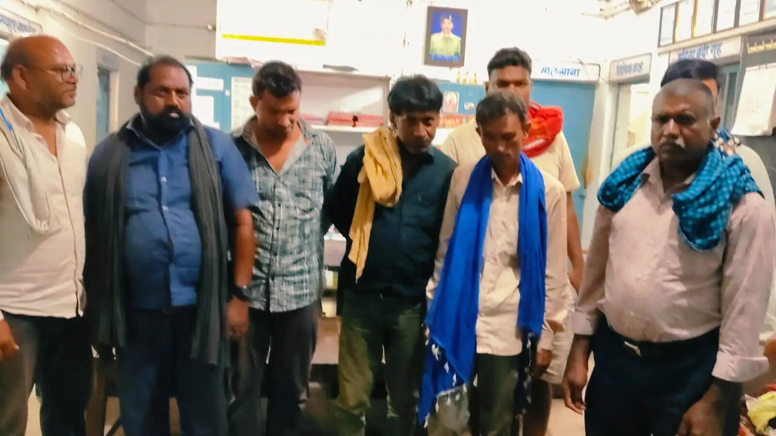 बर्रा में जुए के फड़ पर पुलिस की बड़ी कार्रवाई, 8 जुआरी गिरफ्तार