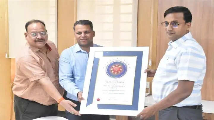 मप्र के विदिशा जिले के गौमय उत्पादों को स्कॉच अवॉर्ड, 2150 महिलाओं की मेहनत को मिला सम्मान