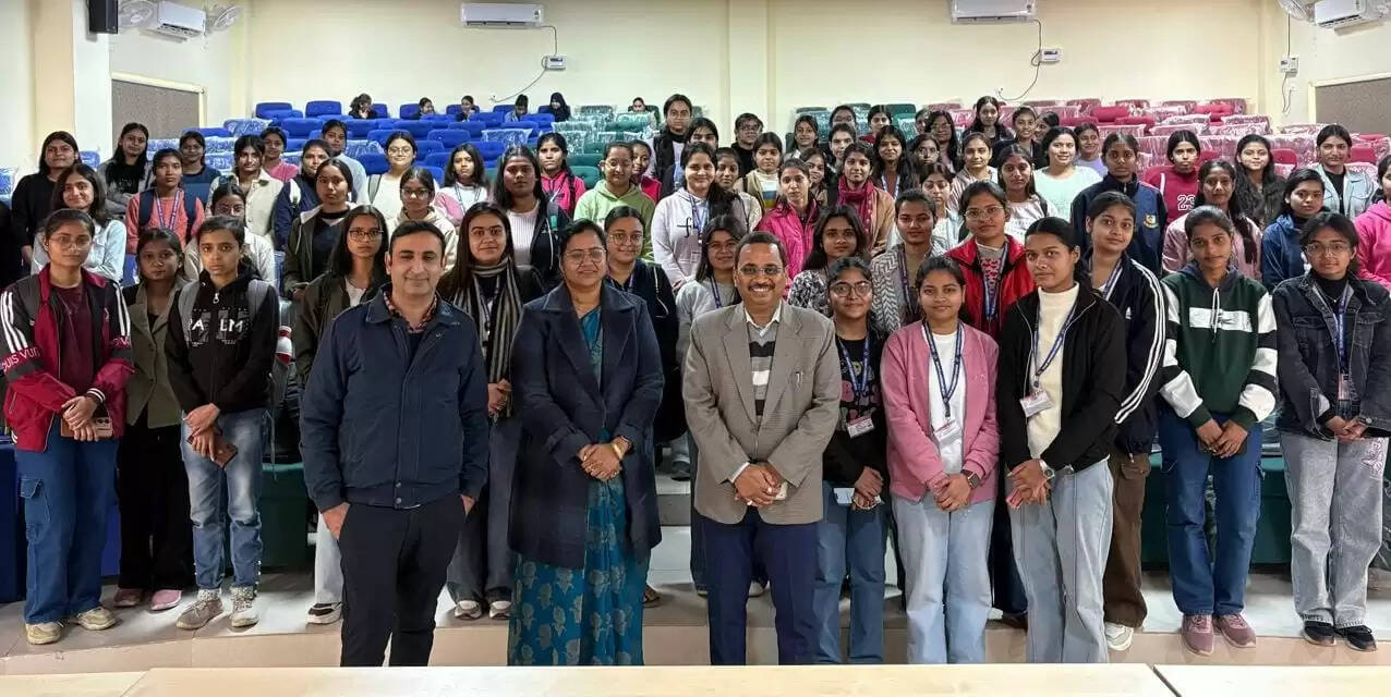 सीएसजेएमयू : राष्ट्रीय वित्तीय साक्षरता अभियान में वित्तीय समझ और आत्मनिर्भरता पर रहा जाेर