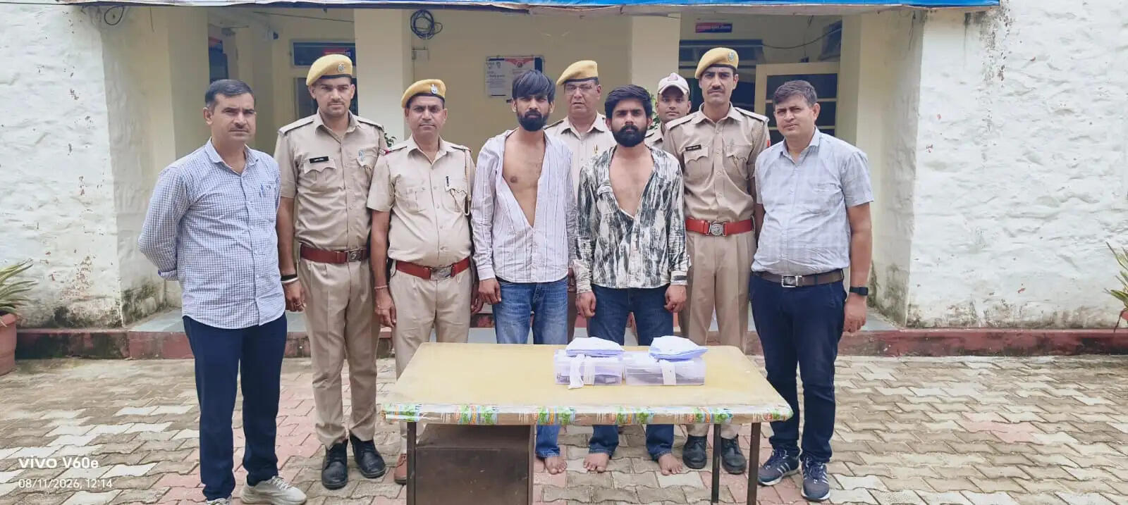 पुलिस ने अवैध हथियार के साथ दो बदमाशों को धर—दबोचा