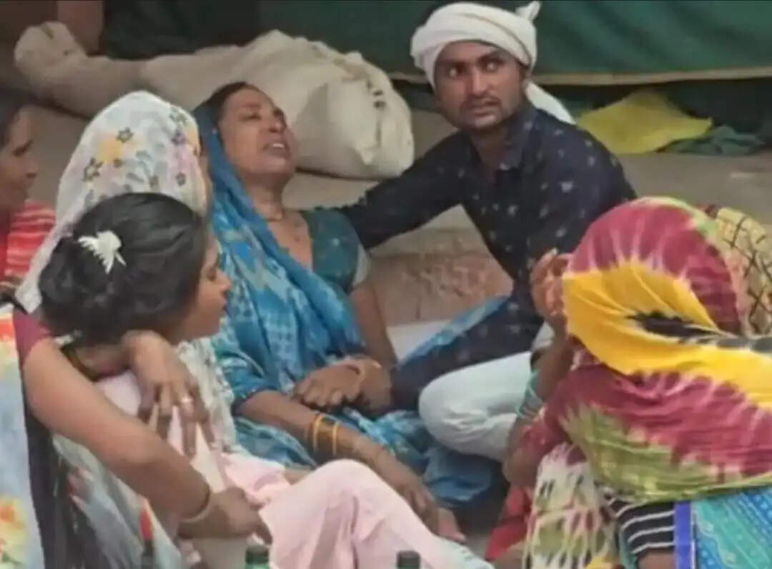 कूलर में पानी डालने को लेकर विवाद, विवाहिता ने फांसी लगा की आत्महत्या