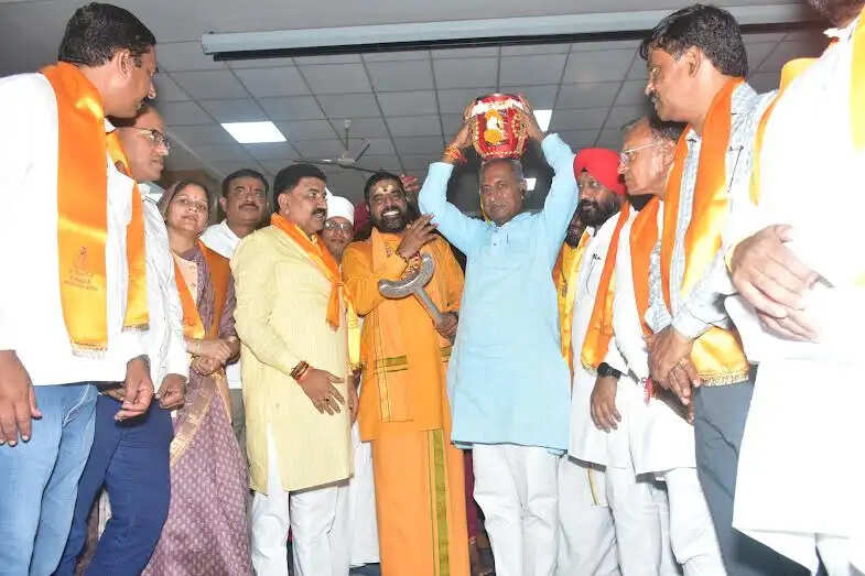 संत रविदास के आदर्शों को अपनाकर भेदभाव रहित और समरस समाज का निर्माण करें - संतश्री मिथिलेश नागर