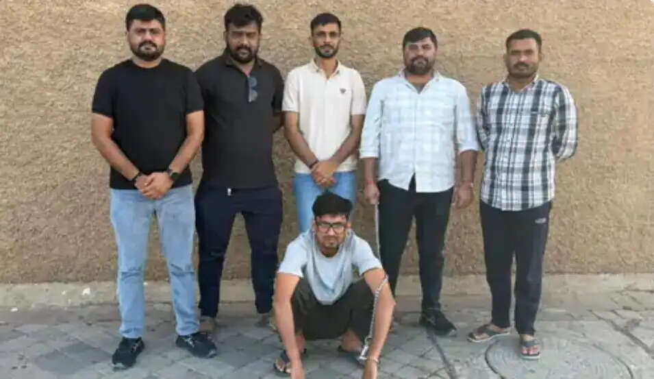 सूरत एसबीआई लूटकांड में मास्टरमाइंड एलेक्स का साथी बिहार से गिरफ्तार, लूट के पैसों से घूमता रहा हरिद्वार-ऋषिकेश और केदारनाथ