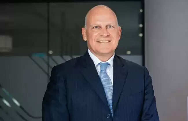 एयर इंडिया के सीईओ ने अपने स्टाफ से संकट में फंसे इंडिगो यात्रियों की मदद करने को कहा