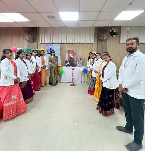 सेवा, संवेदनशीलता व समर्पण एक सफल नर्स की पहचान : डॉ कीर्तिका अग्रवाल