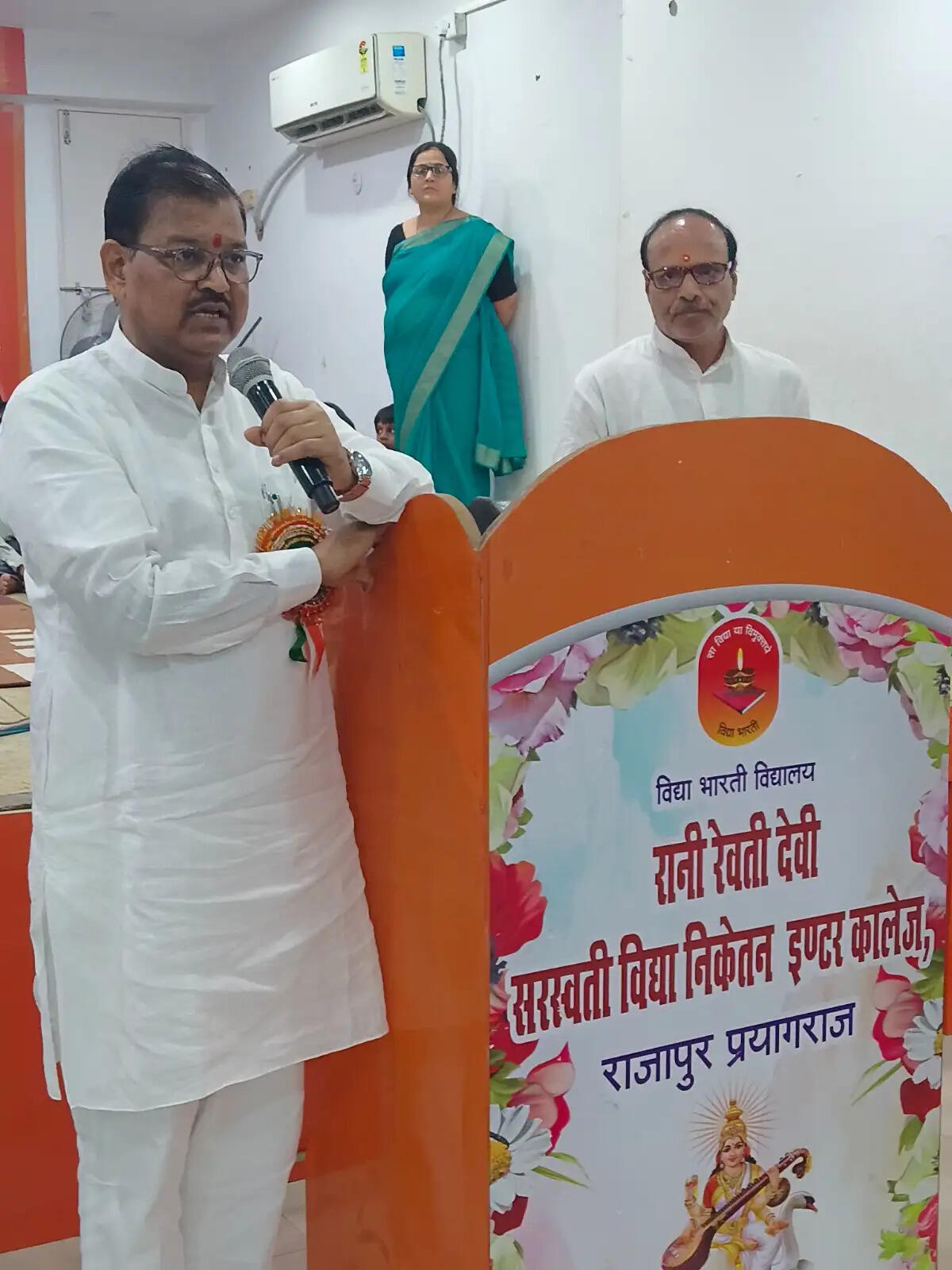 वंदे मातरम राष्ट्रीय चेतना और सेवा-समर्पण का भाव जगाने वाला गीत : डॉ. अंबरीश शर्मा