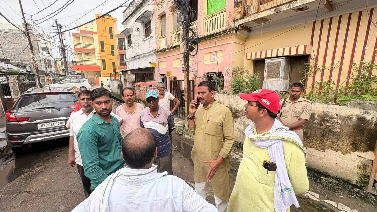 प्रयागराज : जल निकासी में बाधक अतिक्रमण काे ध्वस्त कर हटाएं : महापौर