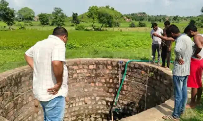 मप्रः छतरपुर में दो बच्चों के साथ कुएं में कूदी महिला, तीनों की मौत